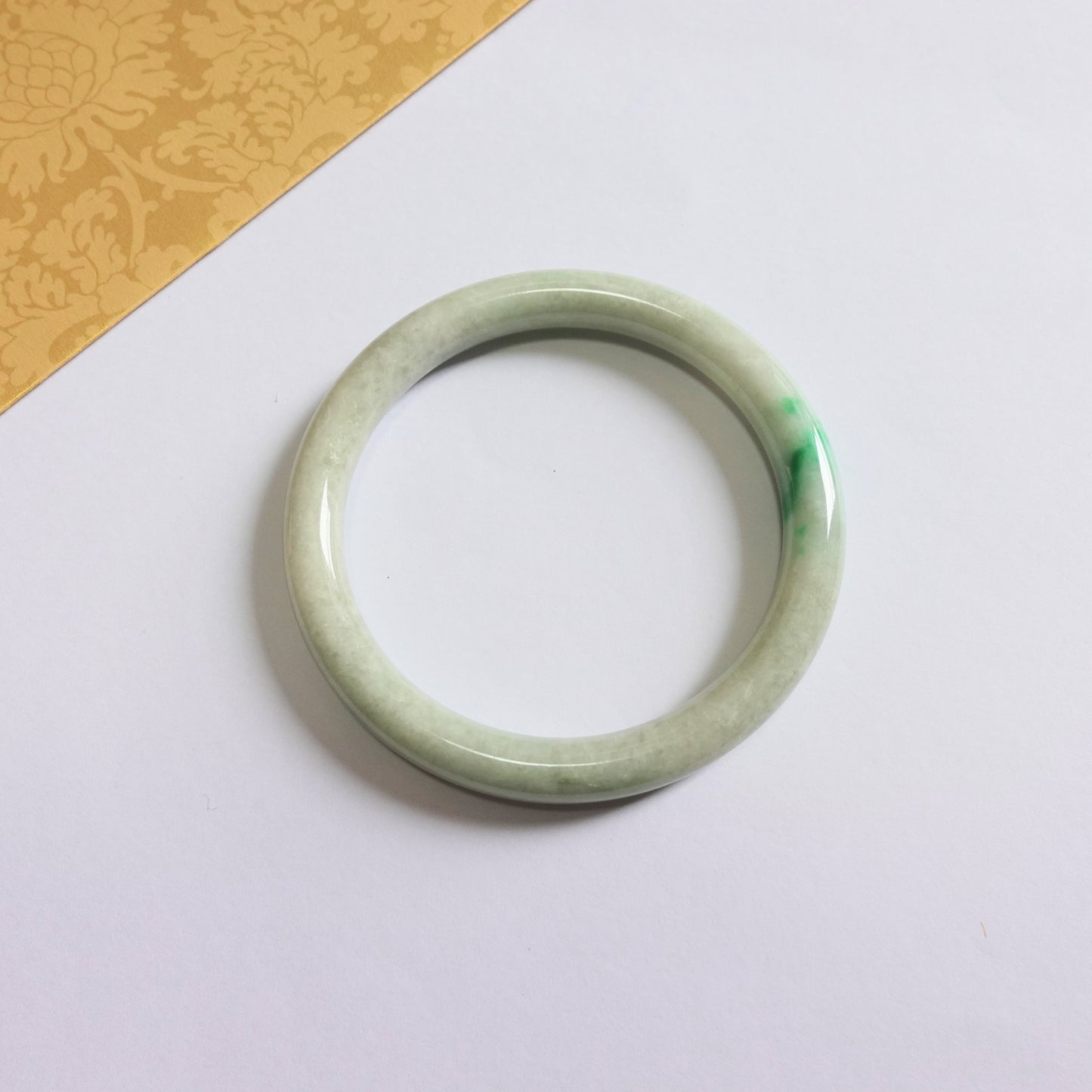 翡翠#STC418-豆種飄綠圓條手鐲